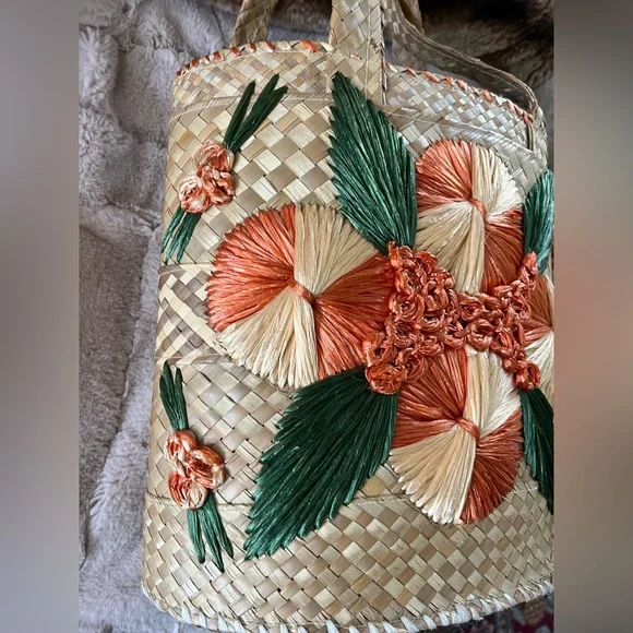 Vintage MCM Bahamian Straw Raffia Lined Tote Bag With Flowers - Picture 2 of 9